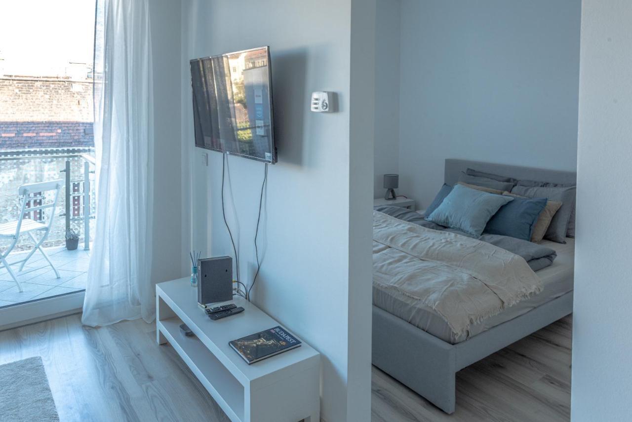 Dob36 Apartment With Free Private Parking And Balcony 부다페스트 외부 사진