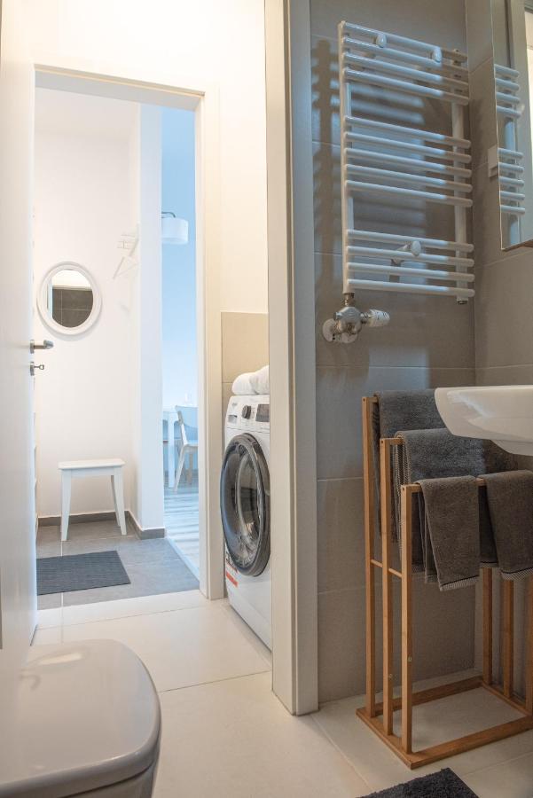 Dob36 Apartment With Free Private Parking And Balcony 부다페스트 외부 사진